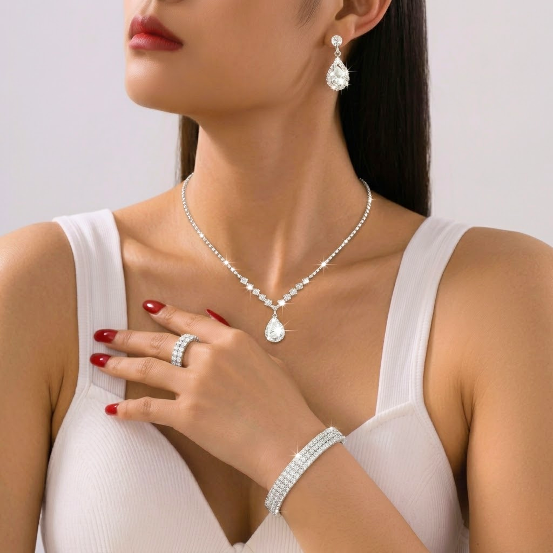 Conjunto Elegance Drop™ 3 em 1 – Colar, Brincos e Pulseira Banhados a Prata