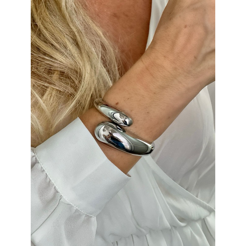 Conjunto Elegance – Bracelete, Brincos e Anel Minimalista