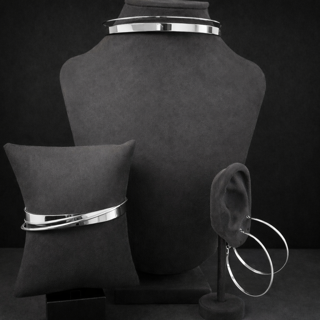 Conjunto Classic Shine: A Elegância que Floresce em Você