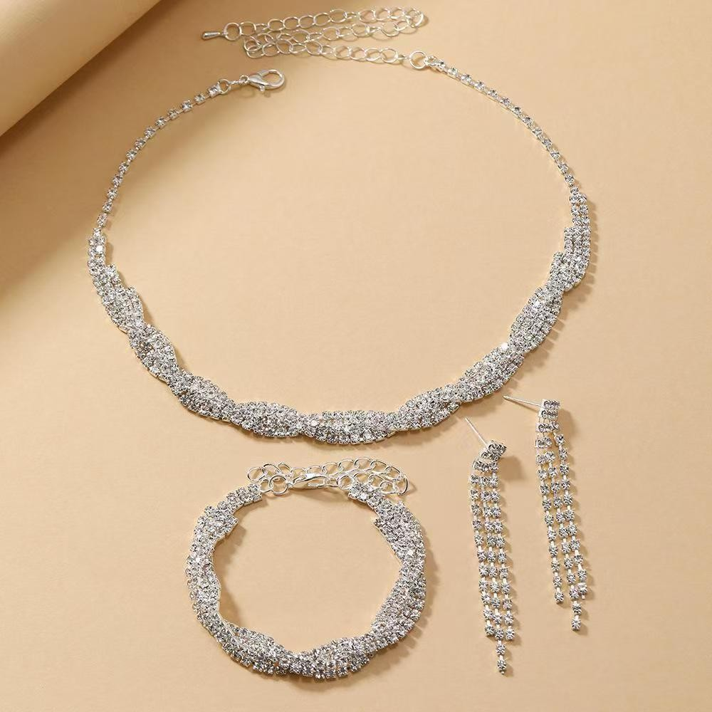 Conjunto de joias de casamento 3 em 1 incluindo colar de diamantes brincos e pulseira Elegante e brilhante