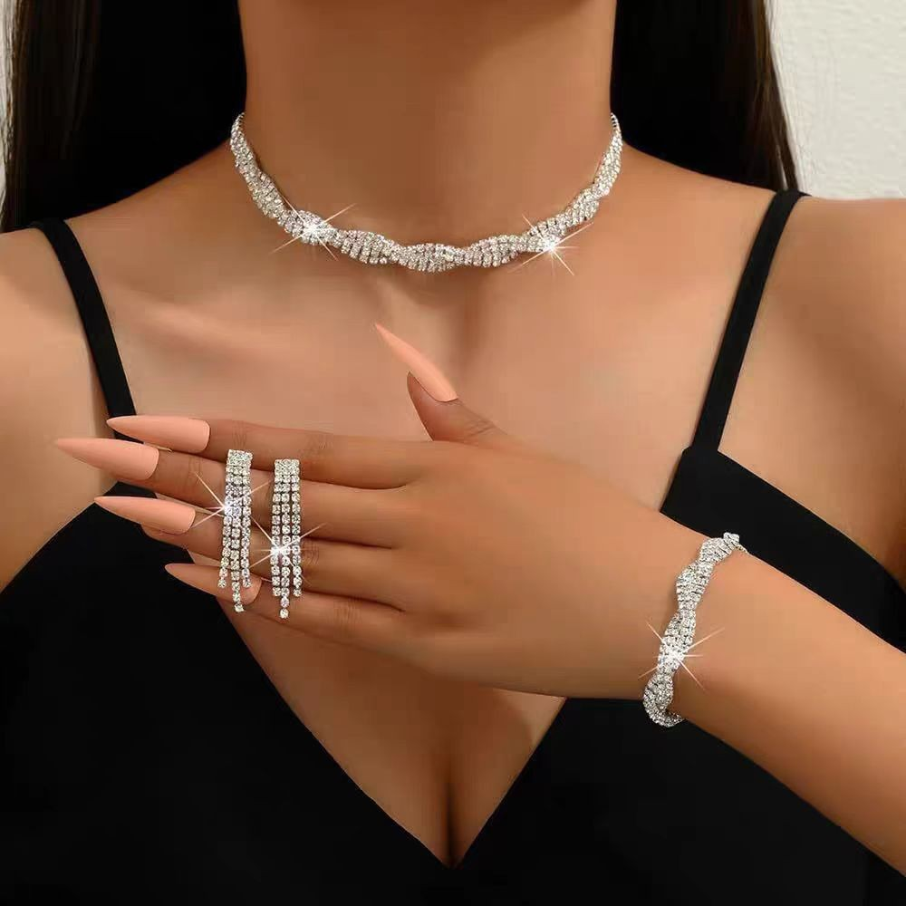 Conjunto de joias de casamento 3 em 1 incluindo colar de diamantes brincos e pulseira Elegante e brilhante