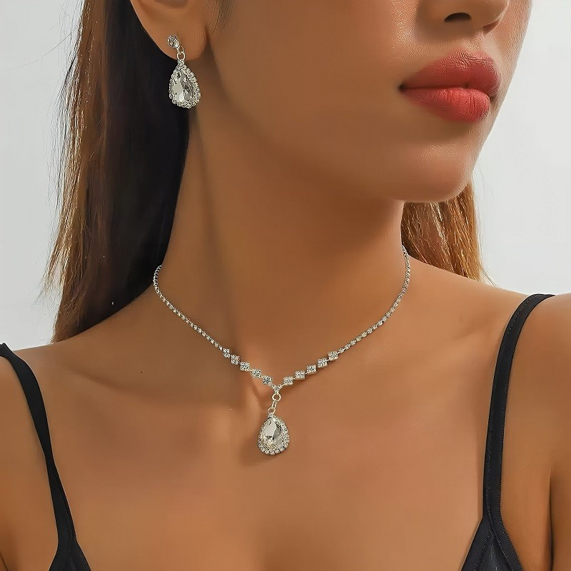 Conjunto de joias de prata femininas, incluindo colar, brincos e anel, adequado para casamentos e presentes