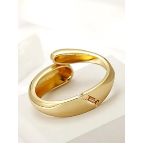Conjunto Gota Bracelete brincos e anel dourado ou prata
