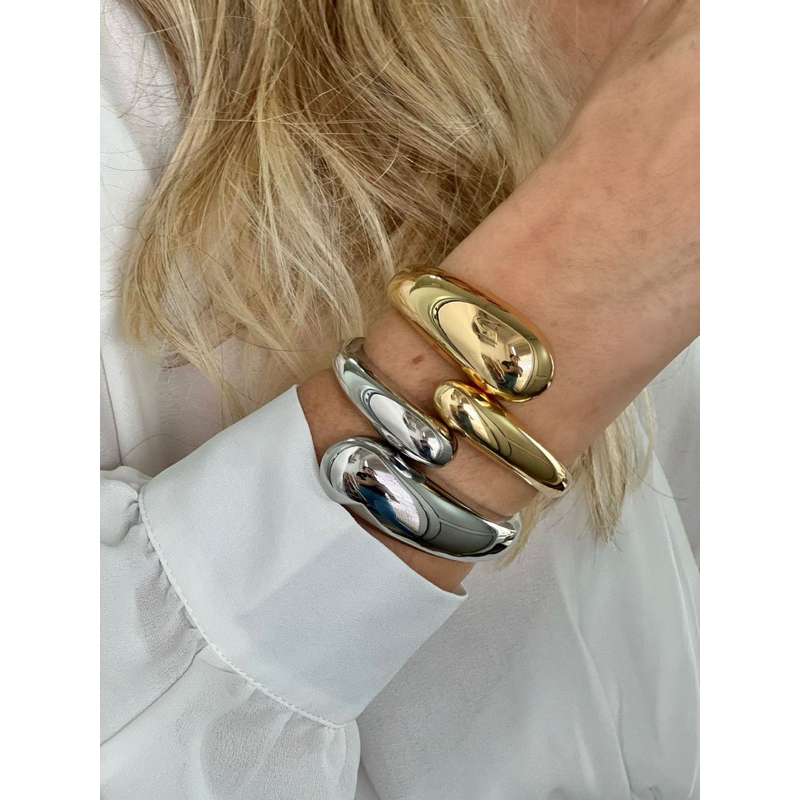 Conjunto Gota Bracelete brincos e anel dourado ou prata
