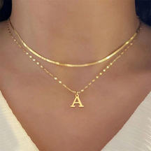 Colar Initial Luxe™ – Corrente Dupla com Pingente Letra
