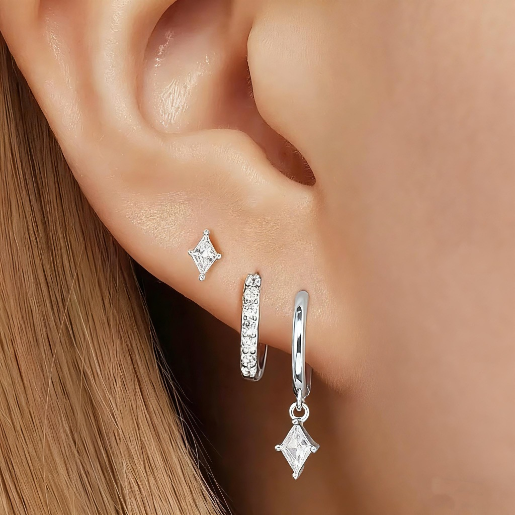 Kit Floral Sparkle™ – 3 Pares de Brincos com Zircônia Banhados a Ouro 18K ou Prata 925