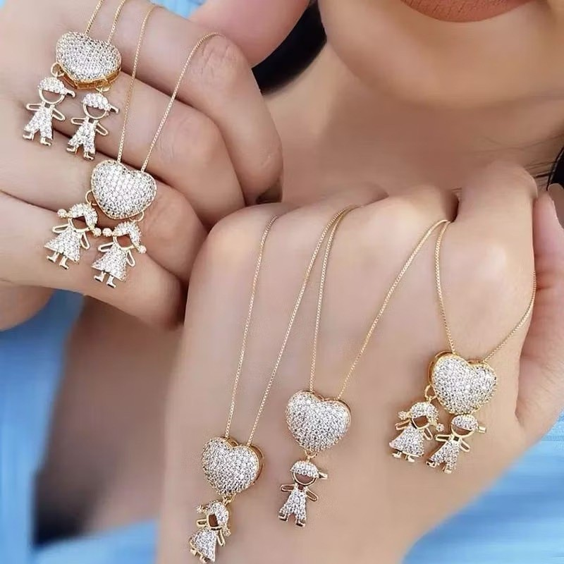 Colar de filhos coração cravejado casal menino menina dois meninos duas meninas banhado a ouro 18k a prata 925