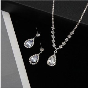 Conjunto de joias de prata femininas, incluindo colar, brincos e anel, adequado para casamentos e presentes