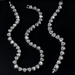 Conjunto Pink Heart Luxe™ – Colar, Pulseira e Anel com Coração Rosa Banhado Brilhante