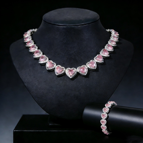 Conjunto Pink Heart Luxe™ – Colar, Pulseira e Anel com Coração Rosa Banhado Brilhante